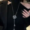 Black Rose Y Necklace Sweat 4